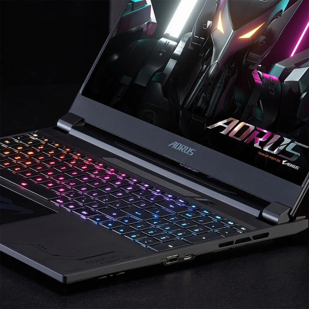 AORUS 15X ASF B3DE654SH 15.6 I9-13900HX 16GB 1TB NVIDIA GeForce RTX 4070 / Intel UHD Graphics Windows 11 Home