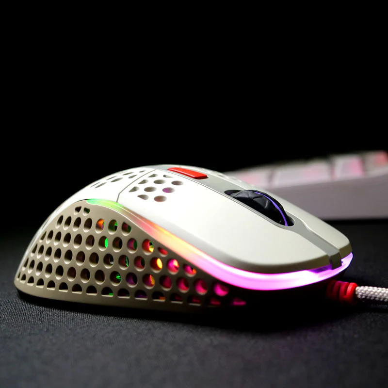 Xtrfy M4 RGB. Gaming-Maus. Retro