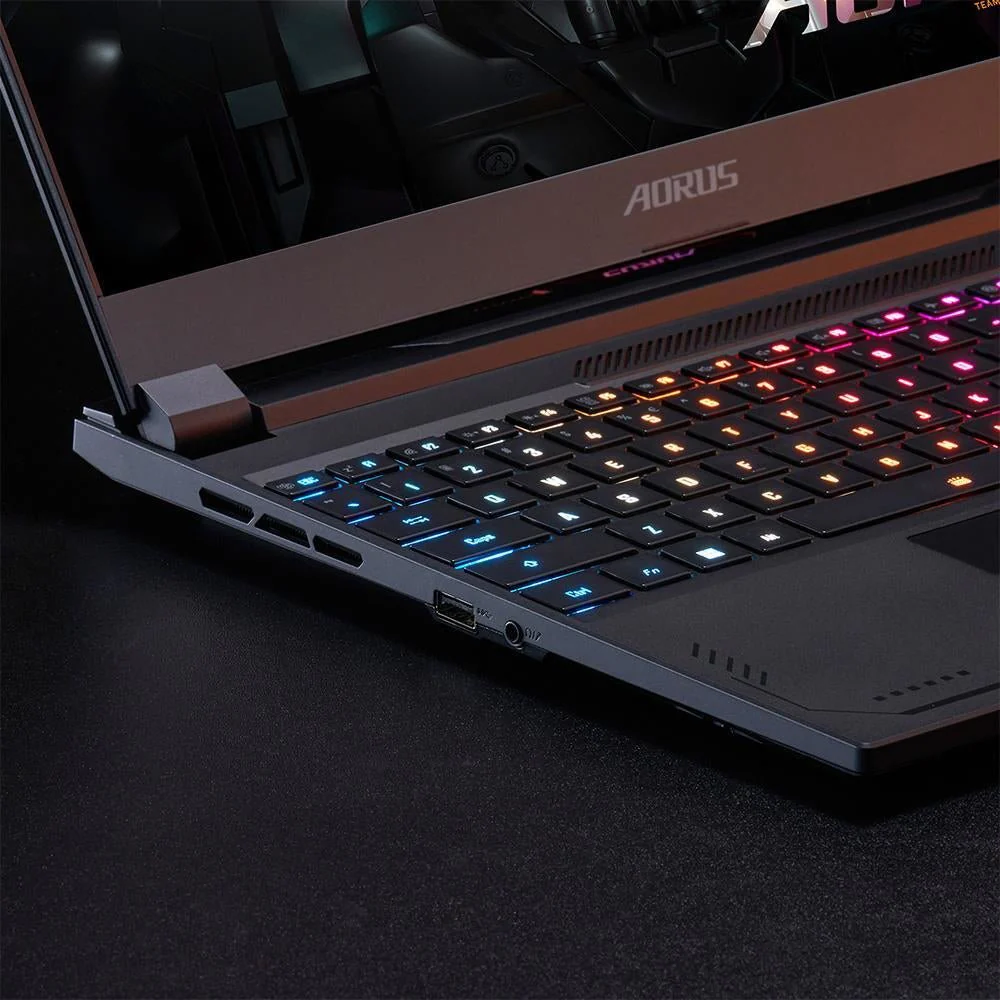 AORUS 15X ASF B3DE654SH 15.6 I9-13900HX 16GB 1TB NVIDIA GeForce RTX 4070 / Intel UHD Graphics Windows 11 Home