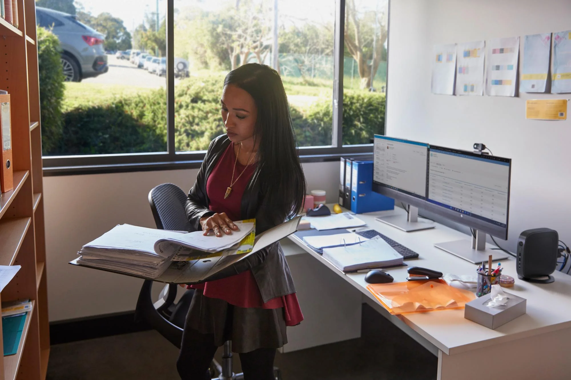 HP E24 G5 23.8 1920 x 1080 (Full HD) HDMI DisplayPort 75Hz Pivot Skærm