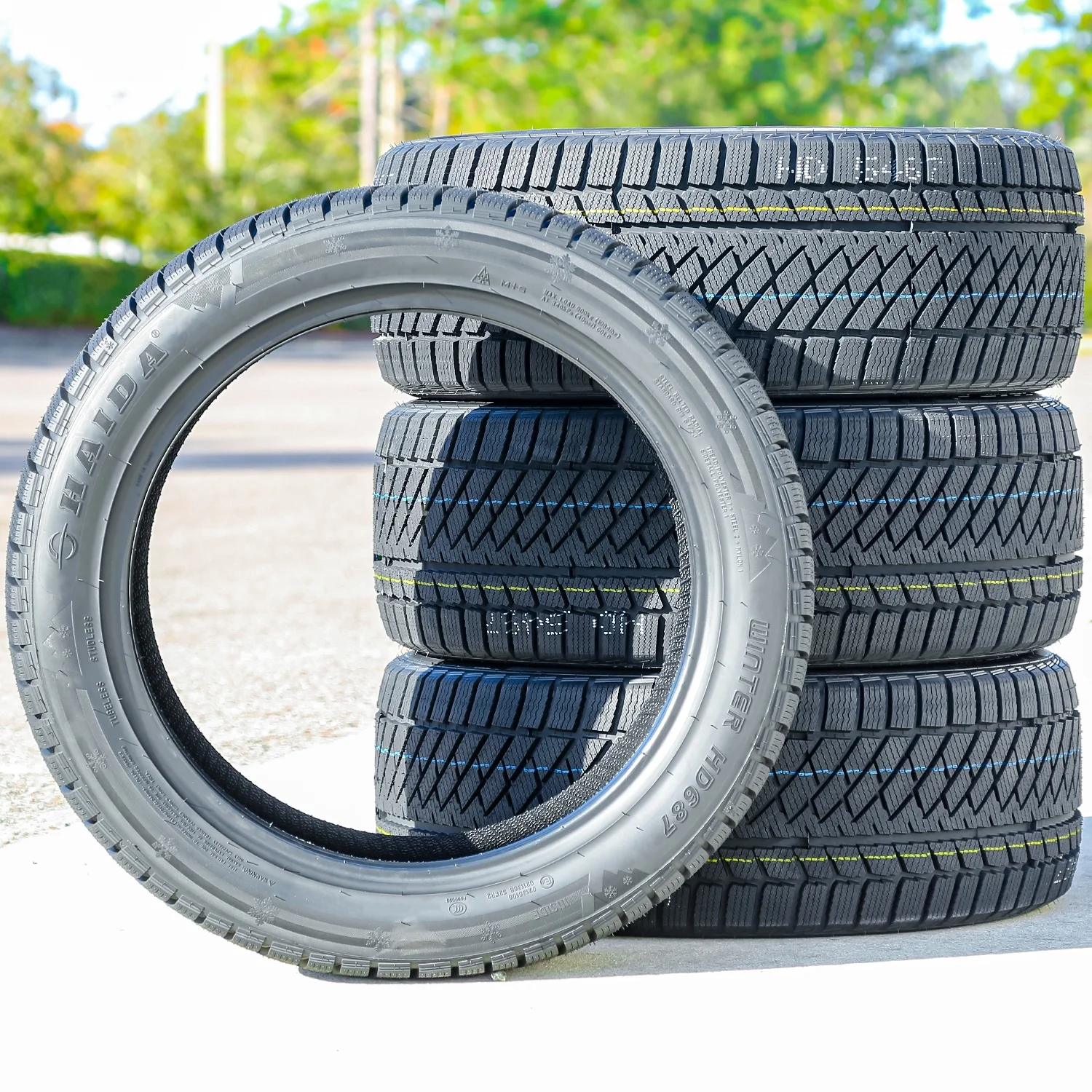 Haida HD687 235/40R19 96V Winter Tire