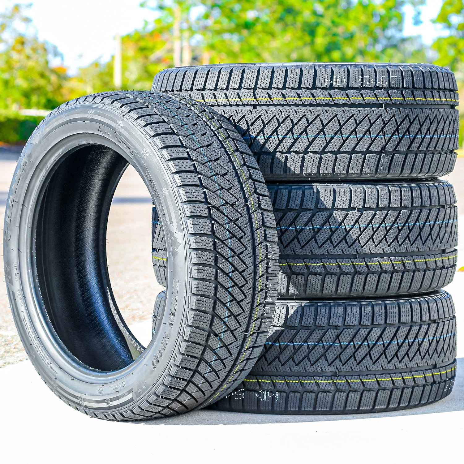 Haida HD687 235/40R19 96V Winter Tire