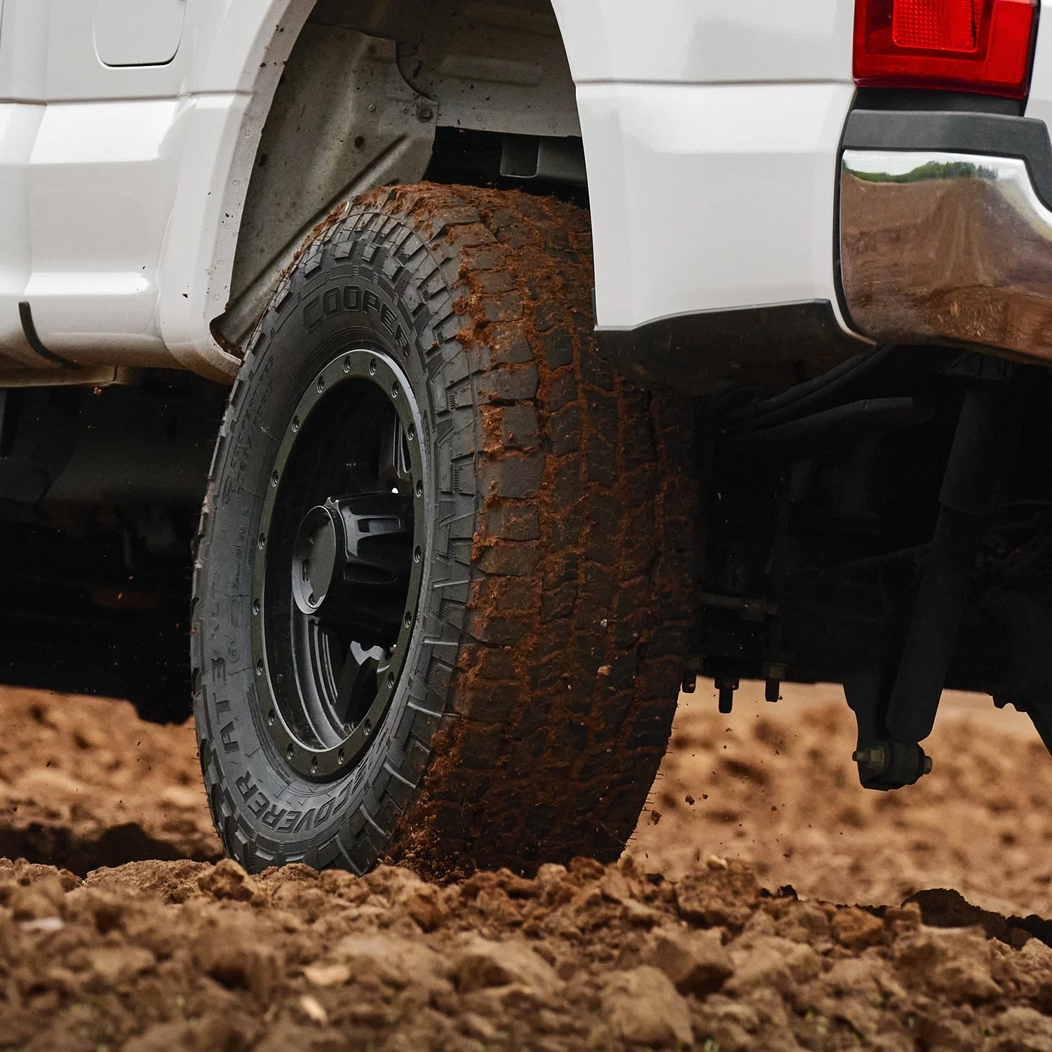 Set of 4 (FOUR) Cooper Discoverer AT3 XLT LT 275/65R20 Load E (10 Ply) AT A/T All Terrain Tires Fits: 2020-23 GMC Sierra 2500 HD AT4, 2011-22 Ford F-250 Super Duty Lariat