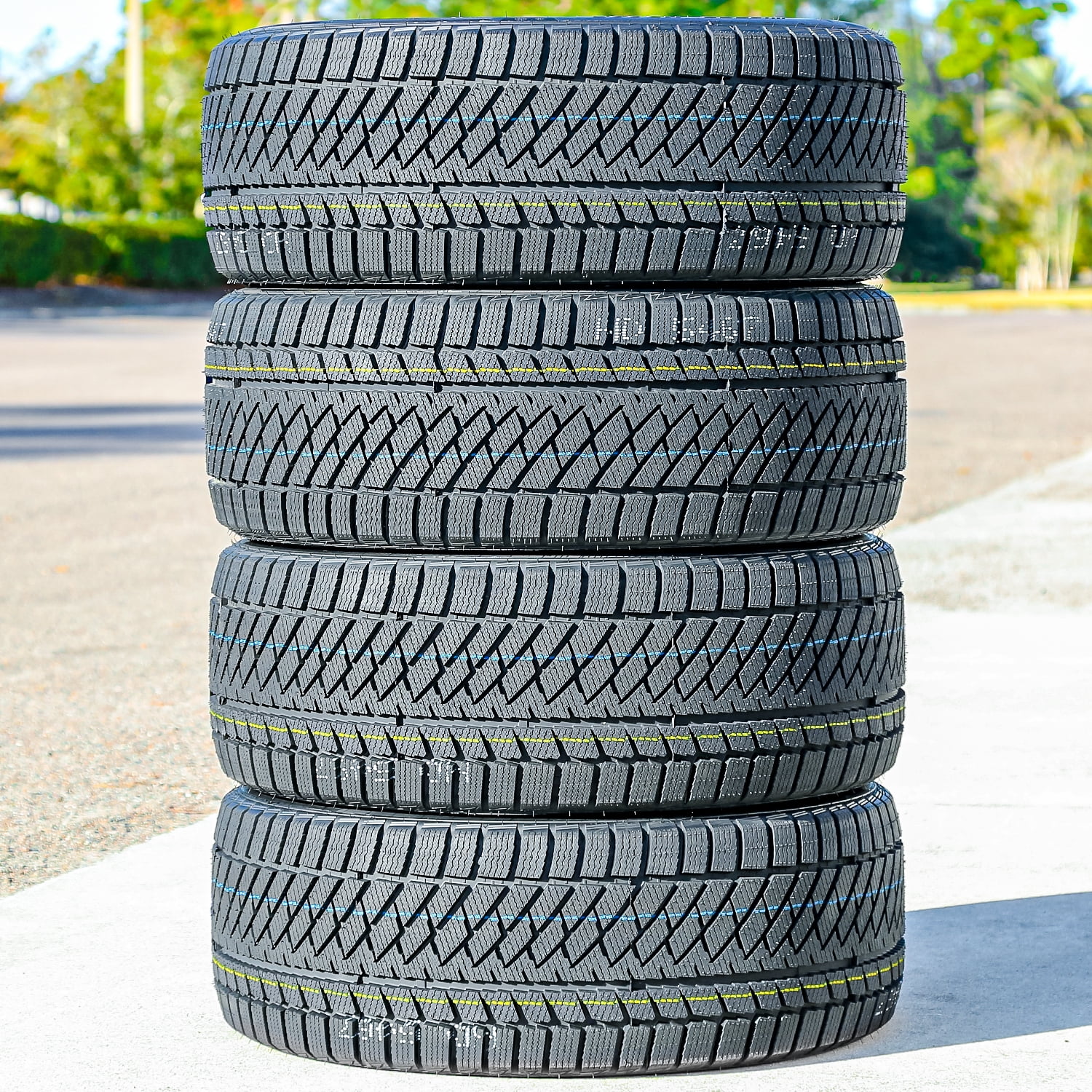 Haida HD687 235/40R19 96V Winter Tire