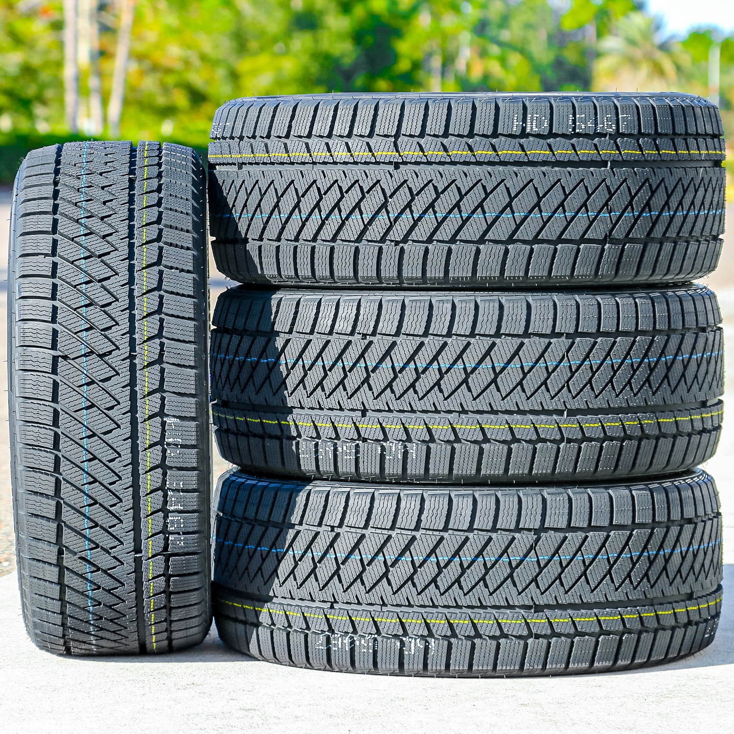 Haida HD687 235/40R19 96V Winter Tire