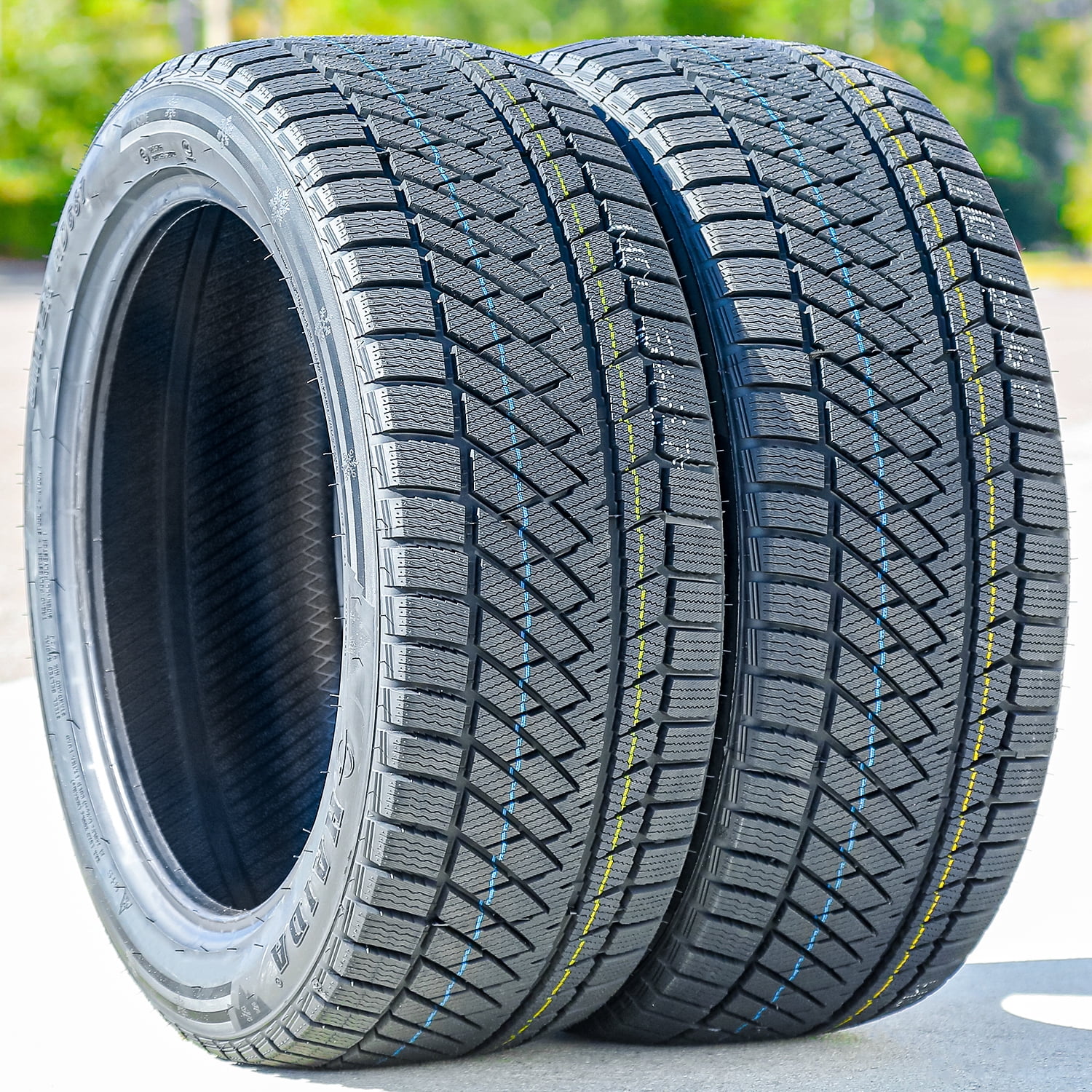 Haida HD687 235/40R19 96V Winter Tire